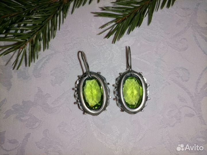 Серьги, брошь СССР, шкатулка