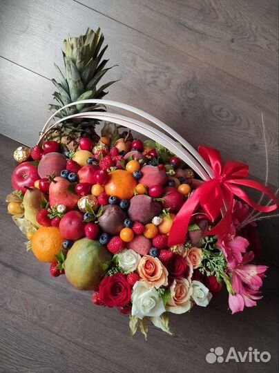 Съедобные букеты / Корзина фруктов