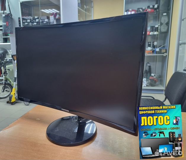 Монитор Samsung CF39 C24F390FHI