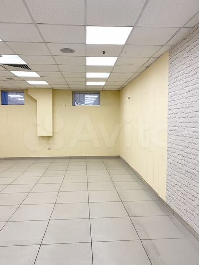 Торговое помещение, 100 м²