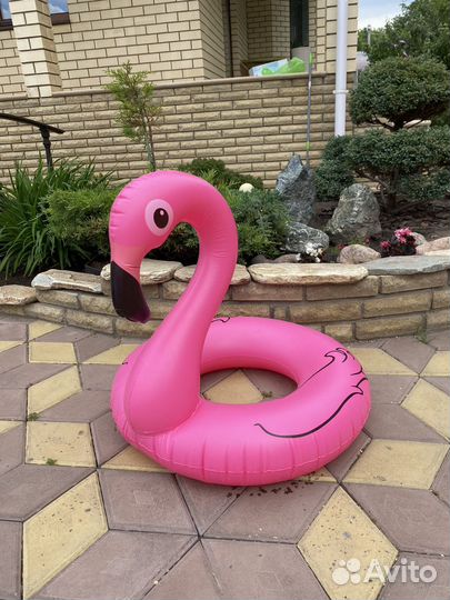 Надувной круг фламинго