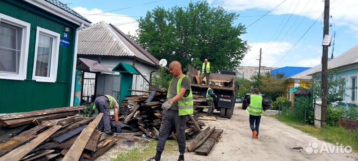 Демонтаж домов сарая