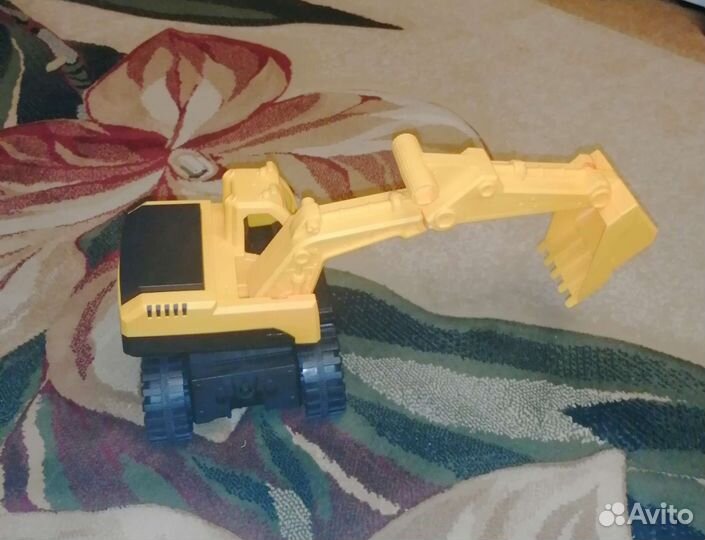 Экскаватор игрушка