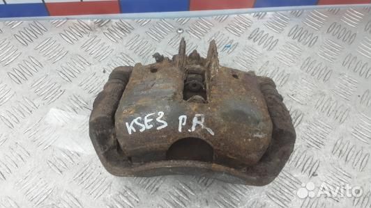 Суппорт тормозной передний правый mitsubishi caris