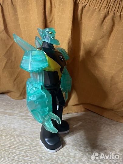 Игрушка BEN 10 Алмаз