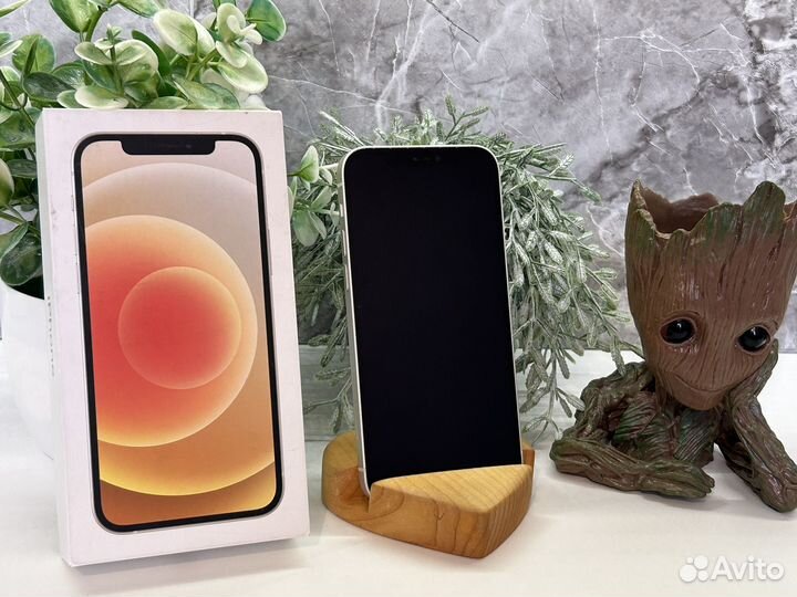 iPhone 12, 64 ГБ