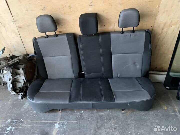 Заднее сиденье Рено
