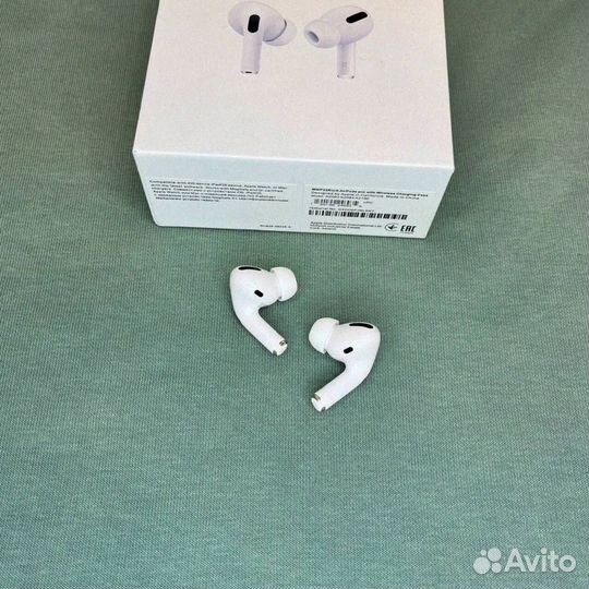 AirPods Pro 2: Погружение в мир звука