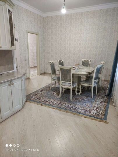 2-к. квартира, 90 м², 2/4 эт.