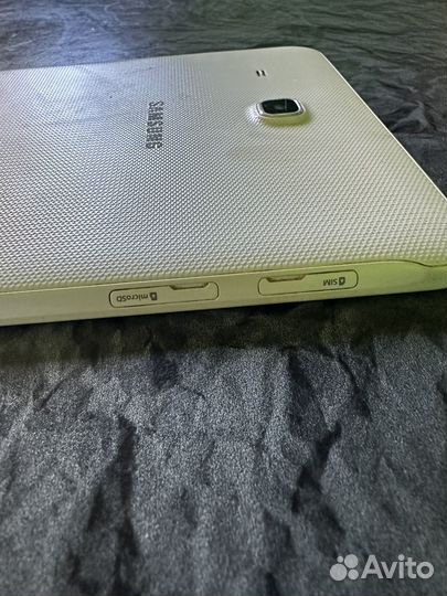 Планшет Samsung Galaxy Tab E