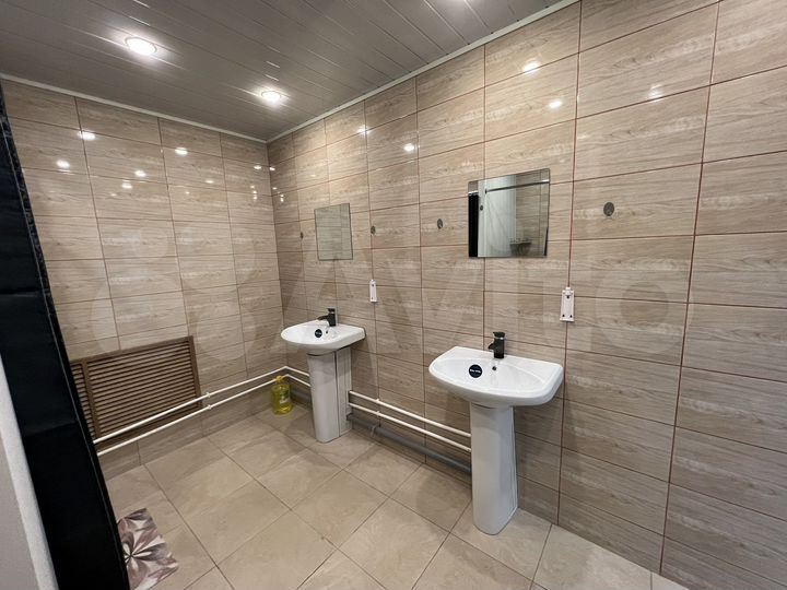 Комната 100 м², 1/9 эт.