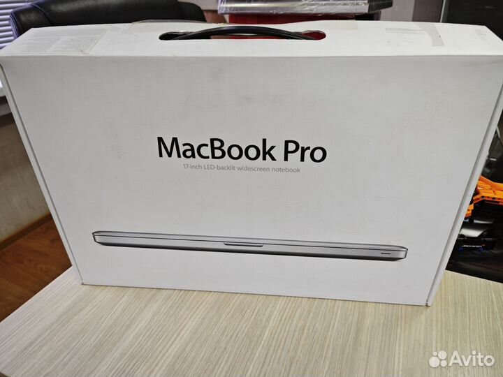 Apple MacBook Pro 17 2011