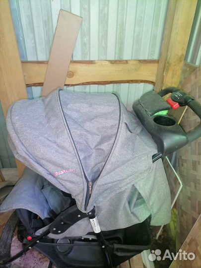 Прогулочная коляска