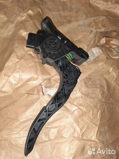 Педаль газа на мерседес 447