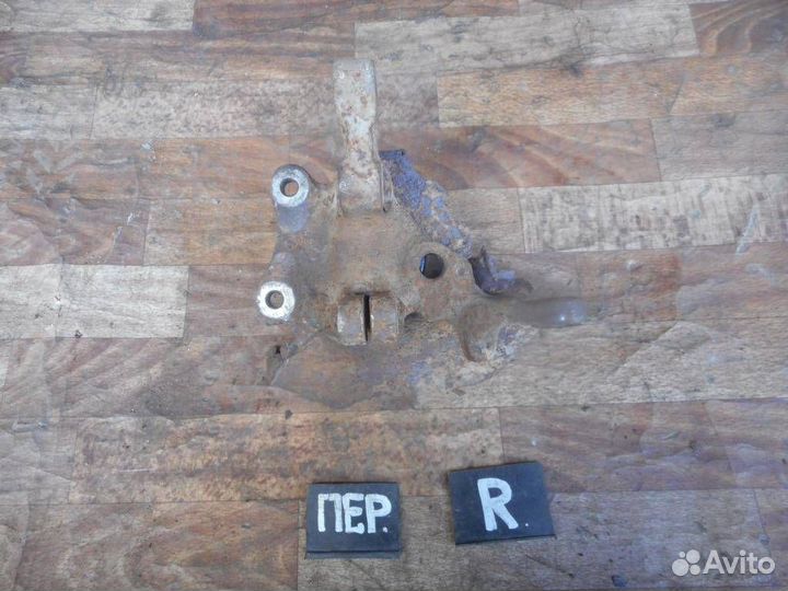 Кулак поворотный передний правый Opel Omega A 198