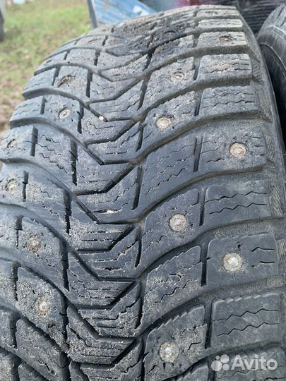 Michelin X-Ice North 3 215/60 R16