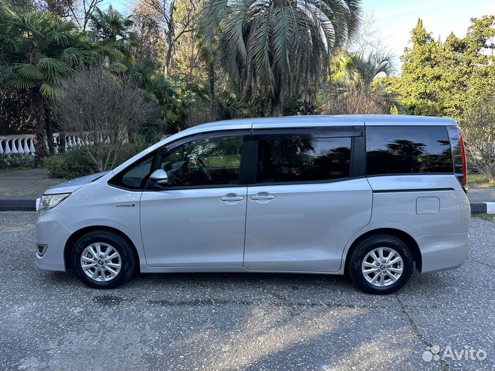 Toyota Noah 1.8 CVT, 2017, 148 000 км