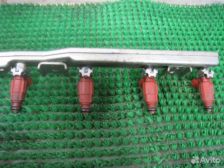 Форсунки комплект (4 шт) Nissan Almera Tino 2005