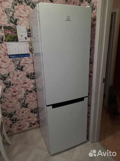 Холодильник бу indesit