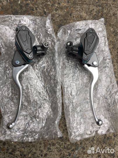 Тормозные машинки на скутер Tracer