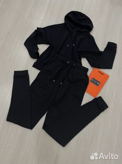 Костюм спортивный новый