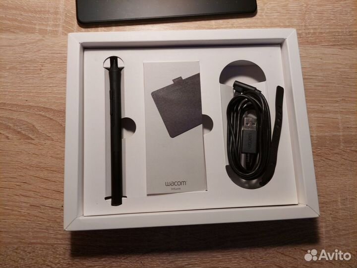 Графический планшет Wacom intuos s