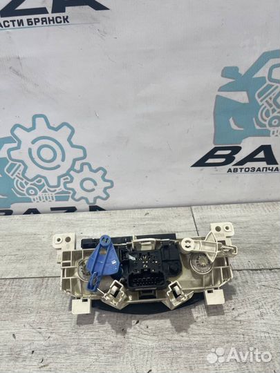 Блок управления печкой Renault Logan 2