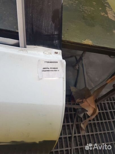Дверь правая задняя KIA Rio 4 X-line 2017