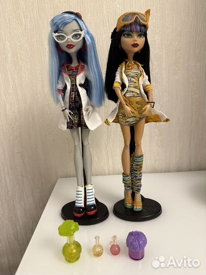 Монстер Хай В классе - Клео и Гулия