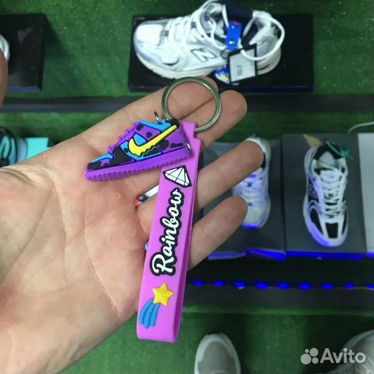 Брелок кроссовок найк
