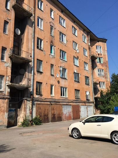 Комната 18 м² в 6-к., 2/5 эт.