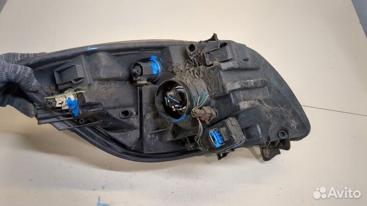 Фара (передняя) левая Toyota Yaris, 2006