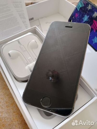 Телефон iPhone 5s