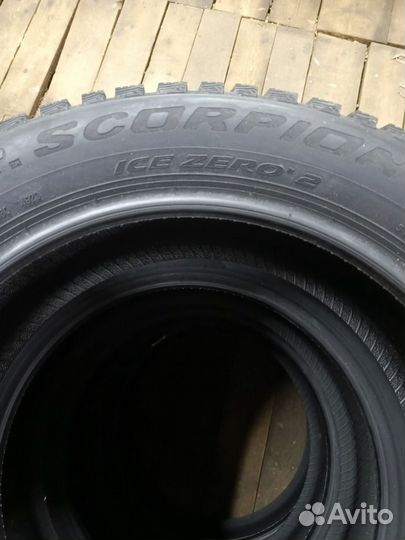 Pirelli Scorpion Ice Zero 2 225/55 R19