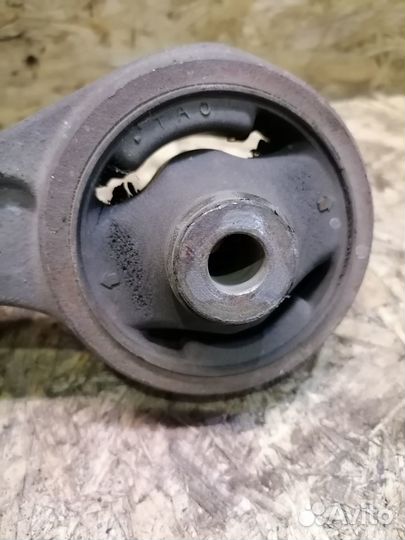 Рычаг передний нижний левый Honda Accord 8