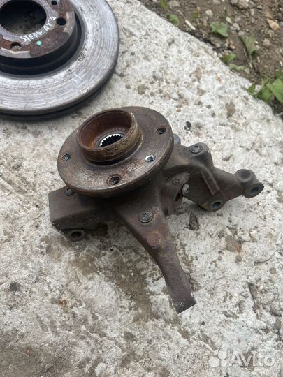 Поворотный кулак renault sandero stepway 2