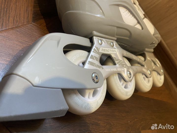 Комплект Роликовые коньки женские reaction r300w
