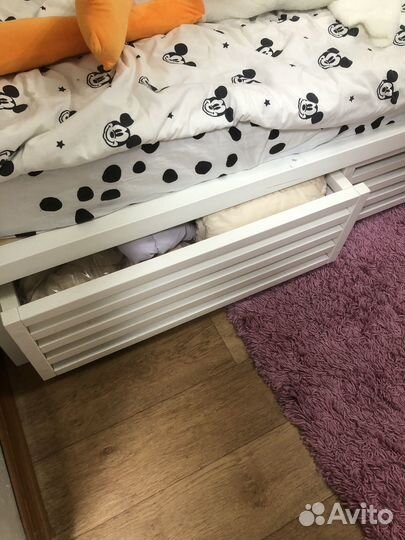 Кровать домик из бука белая