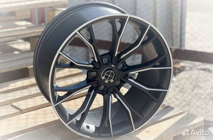 Новый комплект дисков на BMW R19 5x120