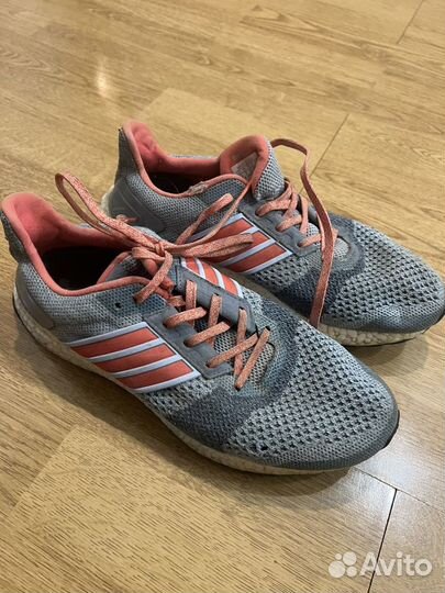 Беговые кроссовки adidas ultraboost