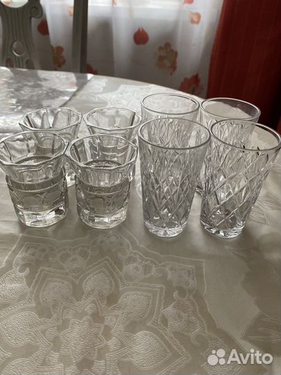 Стаканы и кружки