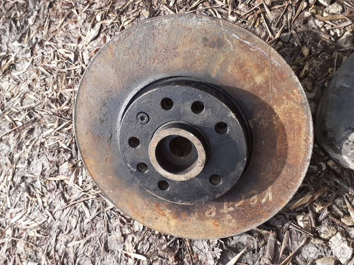 Кулак поворотный левый Опель