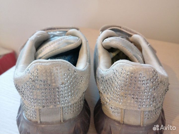 Кроссовки д/дев