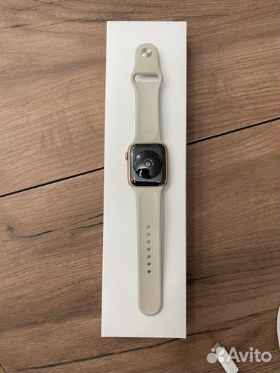 Часы apple watch se 44mm