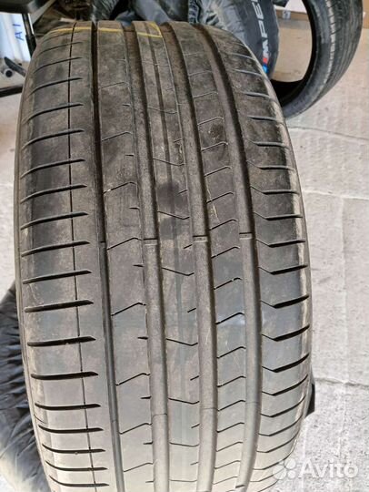 Pirelli P Zero 275/40 R21 и 315/35 R21 107Y