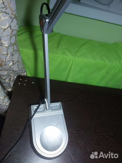 Лампа настольная для маникюра бу