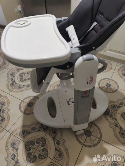 Детский стульчик для кормления peg perego