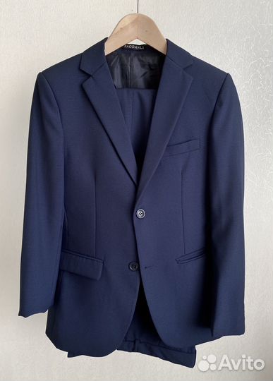 Костюм школьный