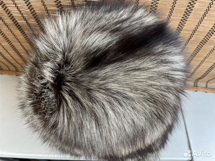 Женская шапка