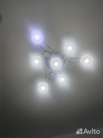 Люстра потолочная светодиодная с пультом